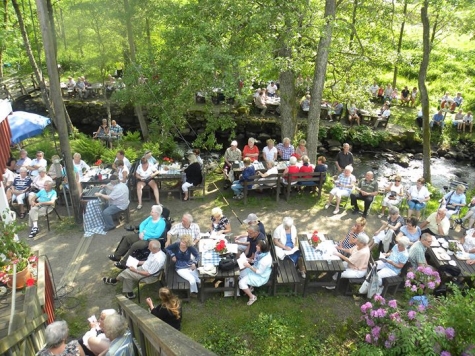 Vänga Kvarncafé och Bageri
