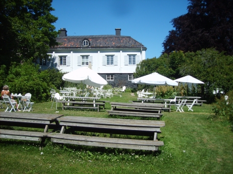 Voltaire och Vänners Café, Sturehofs Slott