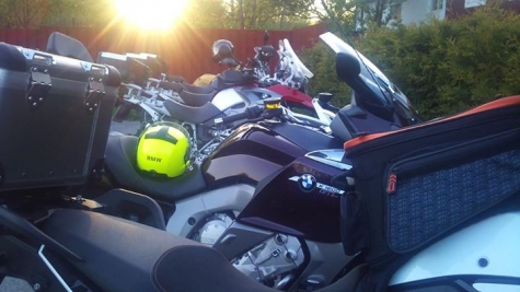 Eldtomta Café och Butik