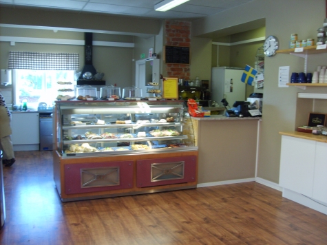 Eldtomta Café och Butik