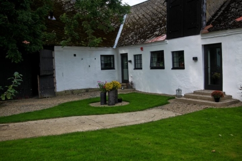 Gnalöv Gård B & B