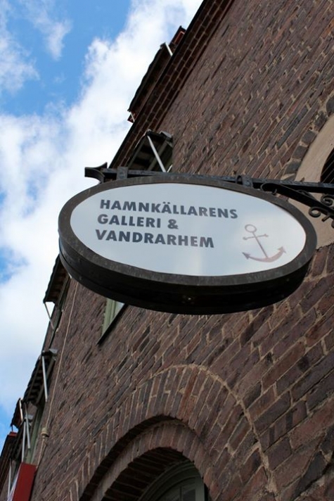 Hamnkällarens Galleri & Vandrarhem