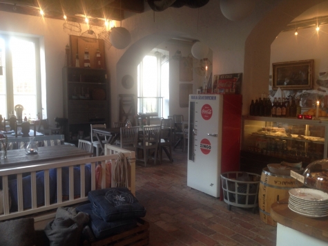 Skrotens Café och Skeppshandel