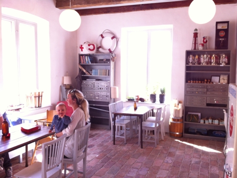 Skrotens Café och Skeppshandel