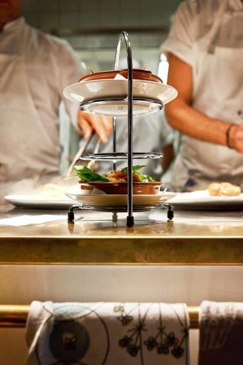 Nybrogatan 38, Kvarterskrog och Barservering