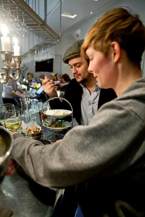 Nybrogatan 38, Kvarterskrog och Barservering