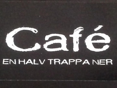 Cafe En Halv Trappa Ner
