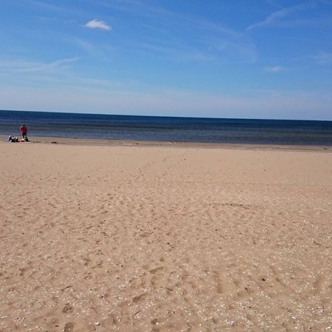 CAMPINGKARTAN.SE  First Camp Hagn-Halmstad  Bild frn Hagns Camping av  @hmarko2 - Det r inte mnga p stranden idag, det fick bli ett dopp. Det  blser idag ocks.