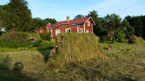 Sörhamra Lantgård Bed&Breakfast