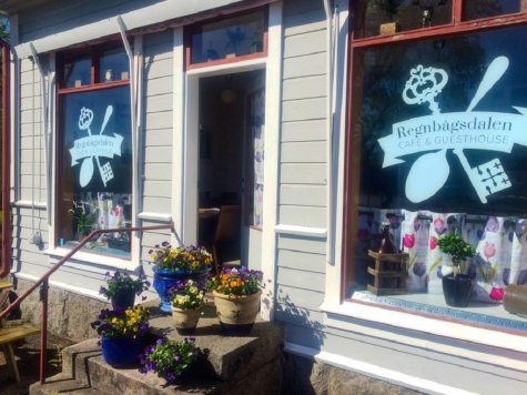 Regnbågsdalen Café och Guesthouse
