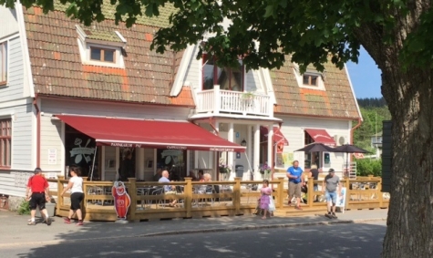 Regnbågsdalen Café och Guesthouse