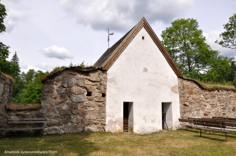 Älmeboda gamla kyrka (kyrkoruin)