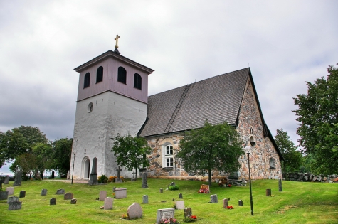 Husby-Sjuhundra kyrka