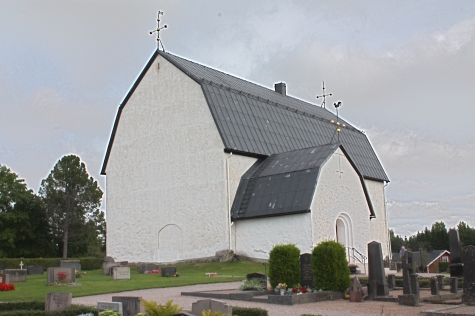 Tolfta kyrka