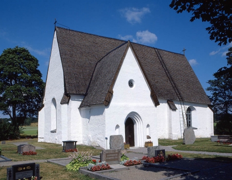Långtora kyrka