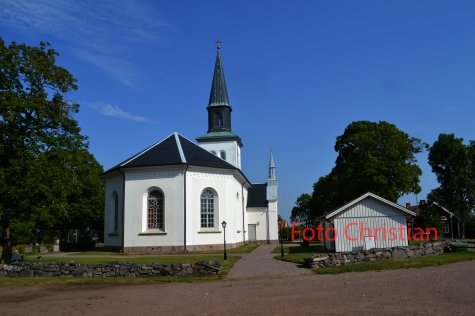 Varola kyrka