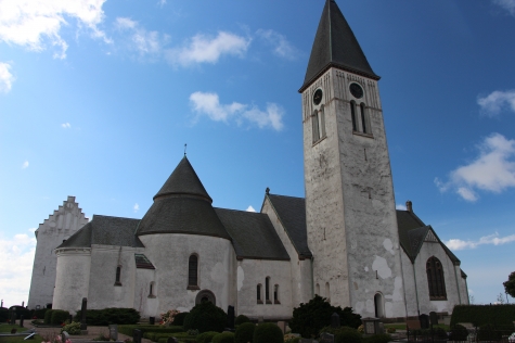 Valleberga kyrka