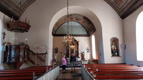 Naverstads kyrka