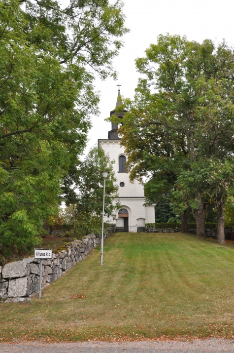 Altuna kyrka