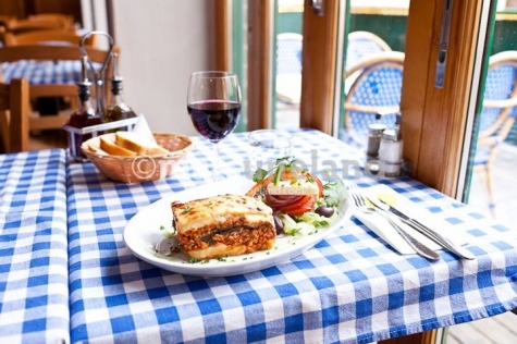 Mediterranean, Restaurang