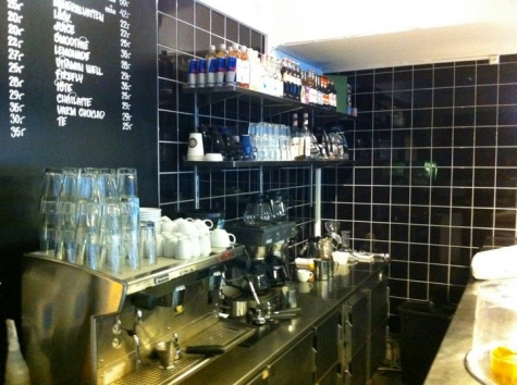 två sex ett @ café & bar