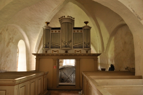 Arnö kyrka