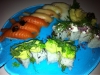 15-bitars mix-sushi. Lax med korv knaperstekt korv (!)