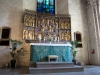 Altarskåpet är från 1400-talet och huvudscenen utgörs av Kristus på korset mellan de två rövarna
