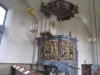 Predikstolen 1755 är tillverkad av hantverkare från socknen med ornament från Stockholm