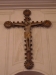 Ett förnämligt snidat krucifix från den tidigare kyrkan