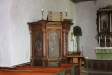  Predikstolen härrör troligen från slutet av 1500-talet.