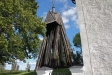  Klockstapeln står norr om kyrkan byggdes 1668