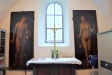 Drygt 20 förnämliga målningar hänger i kyrkan