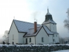 Bäckseda kyrka sett från parkeringen