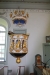  Predikstolen med ljudtak är från 1667.